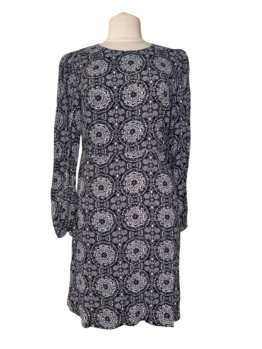 Boden Grey & White Medallion Print Dress | Long Sleeve | Size US 8 (UK 12) NWT - Picture 2 of 14